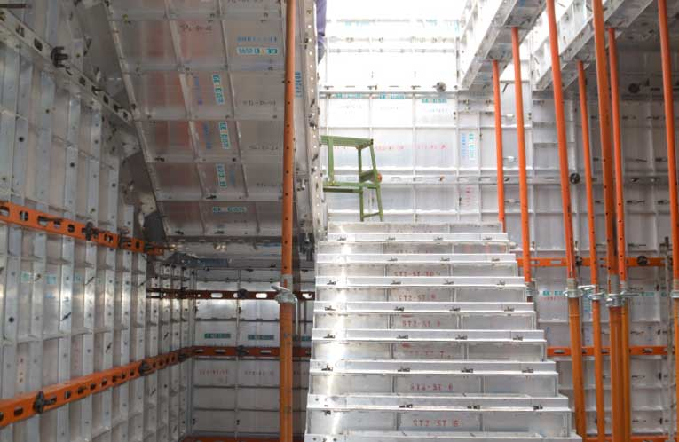 Sistema de tirantes en encofrado de aluminio Geto